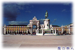リスボンのコメルシオ広場の写真