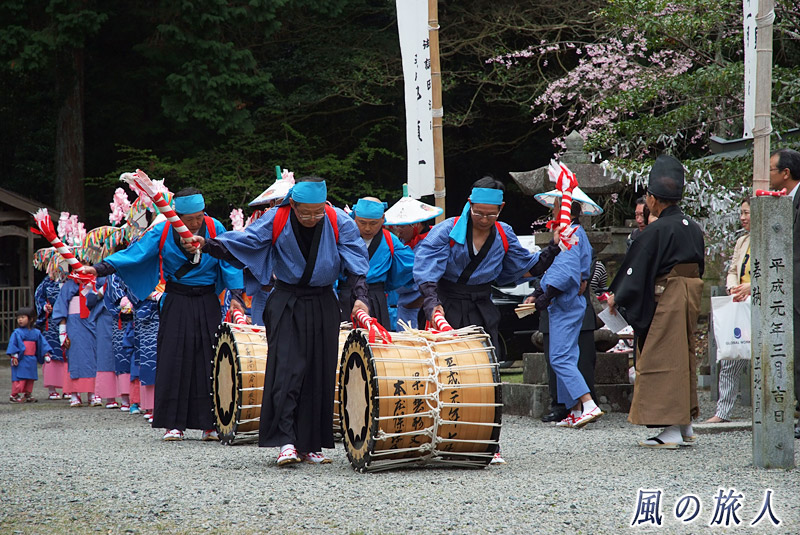 花踊りの開始　御調八幡宮春季例祭2015年の写真