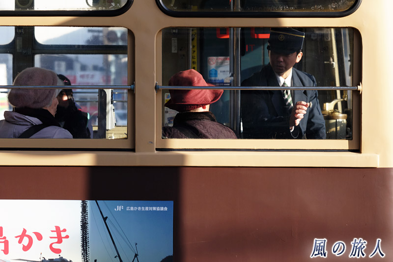 運転手と乗客　横川駅と新横川橋の夕景2017の写真