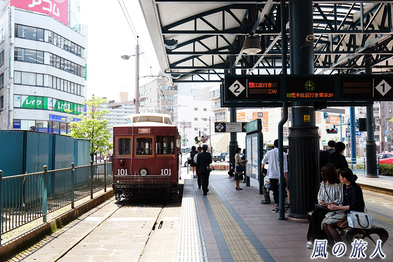 横川駅に停車中の大正型電車　大正レトロ電車の運行の写真