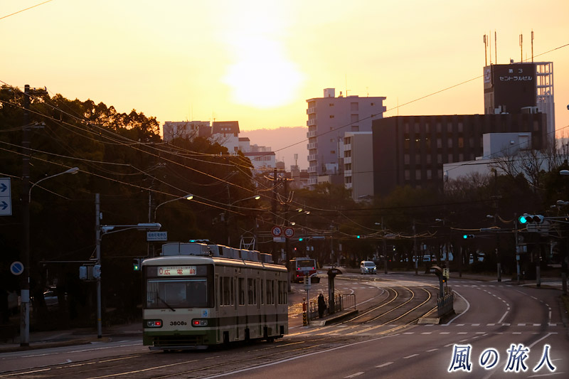 朝日が昇る　福島町の冬の朝の写真