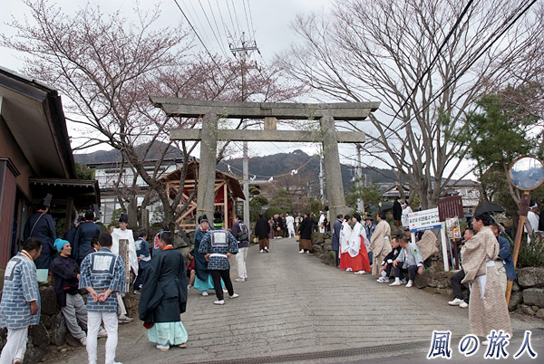 筑波山神社一の鳥居　筑波山神社春季御座替祭の写真