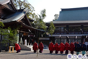 寒川神社祈年祭 田打舞神事の写真