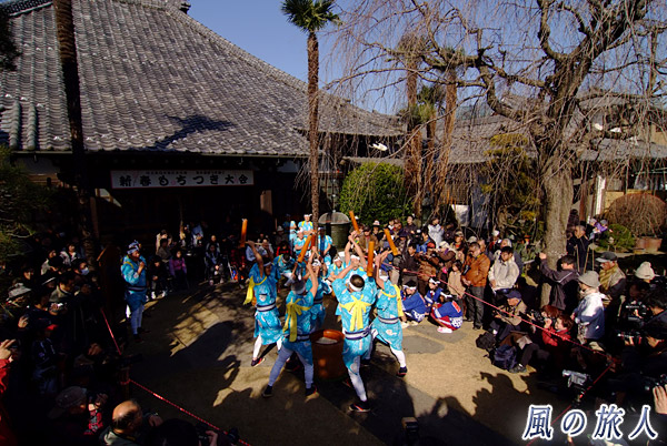 ６テコ　南大塚の餅つき踊りの写真