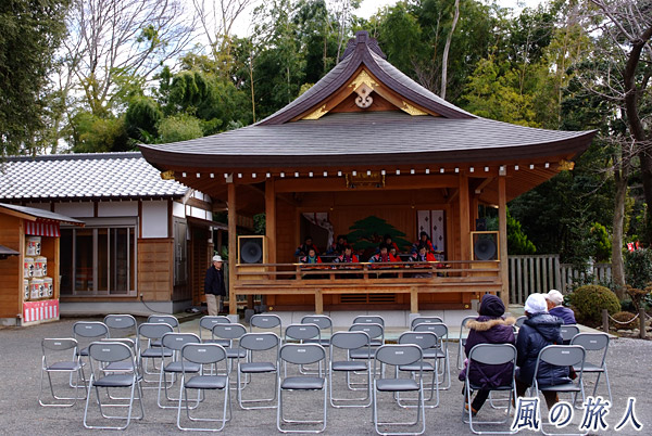 大正琴の演奏　白岡八幡神社春の例大祭の写真
