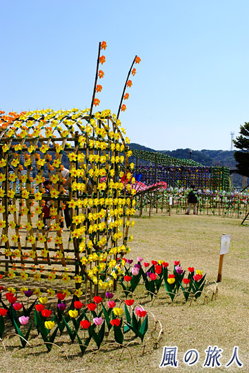 ミツバチのオブジェ　風の花祭り（下田）の写真