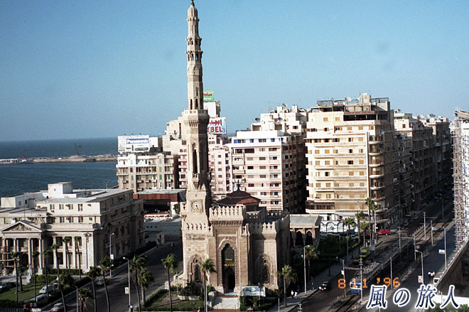 Al Qaaed Ibrahim Basha Mosque　アレクサンドリアの町並みの写真