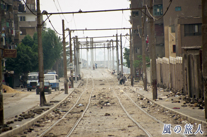 路面電車の軌道　カイロの交通風景の写真