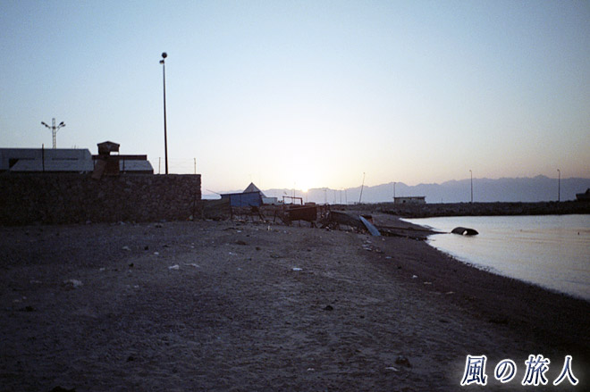 ヌウェイバ港の朝日96'　ヌウェイバ港の写真