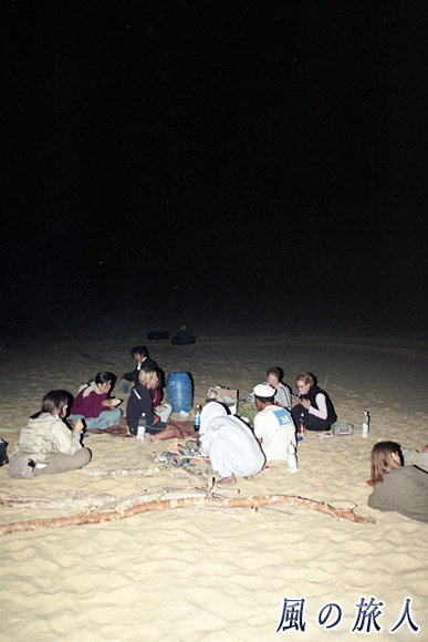 野営　サハラ砂漠ツアー（シワ～バハレイヤ）の写真　Sahara Desert Tour　Siwa to Bahariyya