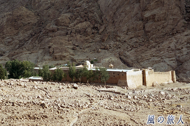 聖カタリナ修道院　Saint Catherine's Monastery　シナイ山の写真　Mount Sinai