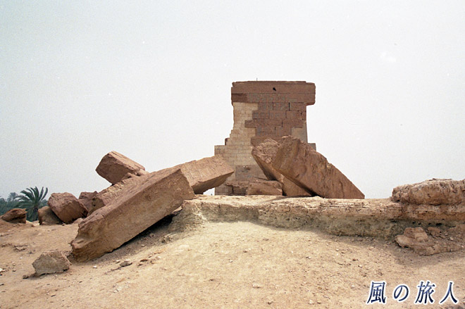 ウム・ウバイダ神殿　シワ・オアシスの写真　Temple of Umm Ubayd