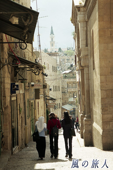 旧市街の散歩　エルサレムの旧市街の写真