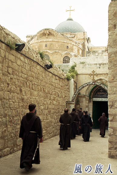 コプト教会と修道士　ヴィア・ドロローサの写真