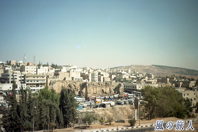 イ－スタン・バス　ジェラシュ遺跡の写真