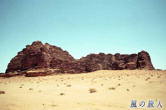 岩石の山　ワディ・ラムの写真