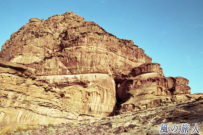 シュークリーム岩　ワディ・ラムの写真