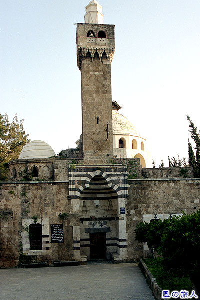 バルタシッヤ・モスクの入り口　Al-Burtasiyya Mosque　トリポリの町並みの写真