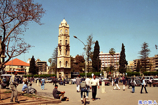 タール広場と時計塔　At-Tall and Clocktower　トリポリの町並みの写真