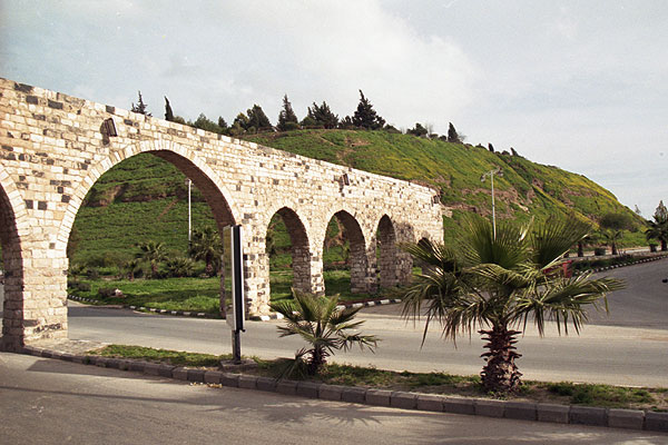 水道橋と城砦跡　ハマ城砦跡　Hama Citadel