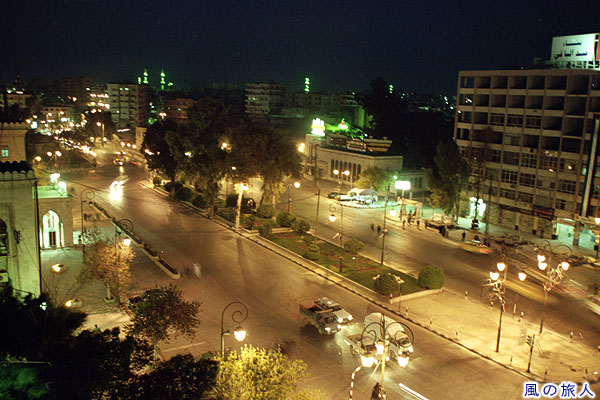 ハマの夜景　　ハマの町並みの写真