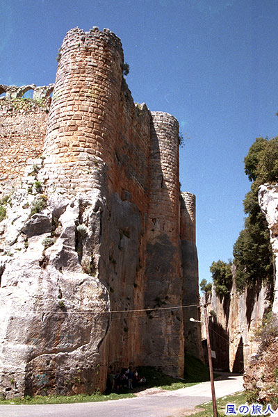 切り通しと城壁　サラディン城　Qal'at Salah El-Din