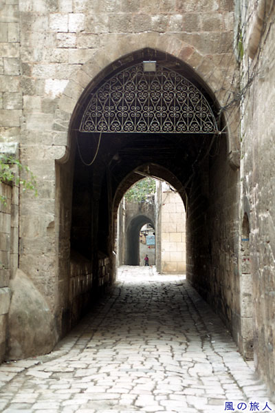 旧市街の路地　アレッポの旧市街の写真　Aleppo Old City