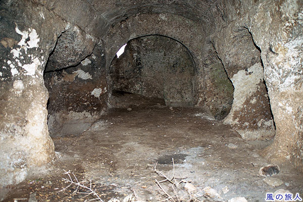 石窟の内部　聖シメオン教会の写真