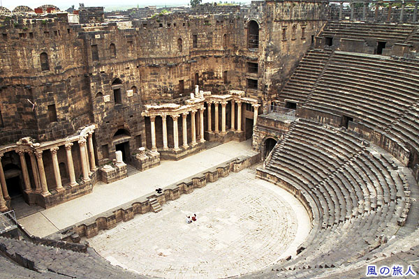 ボスラのローマ円形劇場　Roman Theatre at Bosra