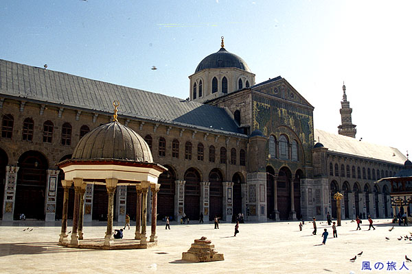 モスクを左から　ウマイヤド・モスク　Umayyad Mosque