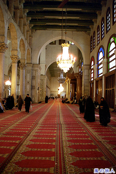 ウマイヤド・モスクの内部１　ウマイヤド・モスク　Umayyad Mosque