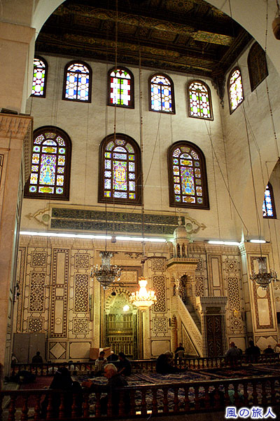 白い説教壇　ウマイヤド・モスク　Umayyad Mosque