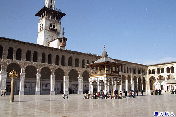 モスクの中庭　ウマイヤド・モスク　Umayyad Mosque
